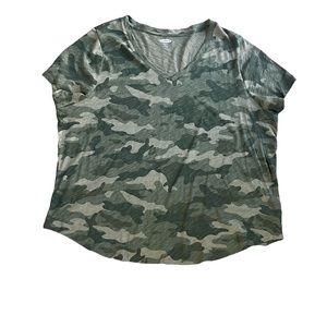 Old Navy V Neck Camouflage Short Sleeve T Shirt
